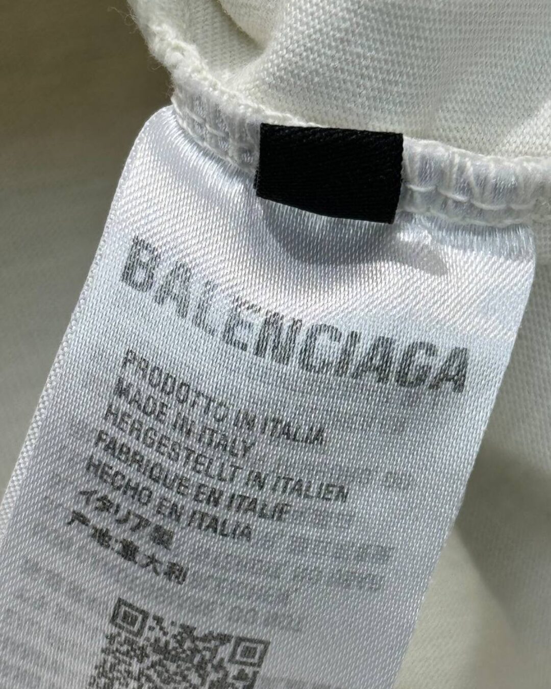 Футболка Balenciaga