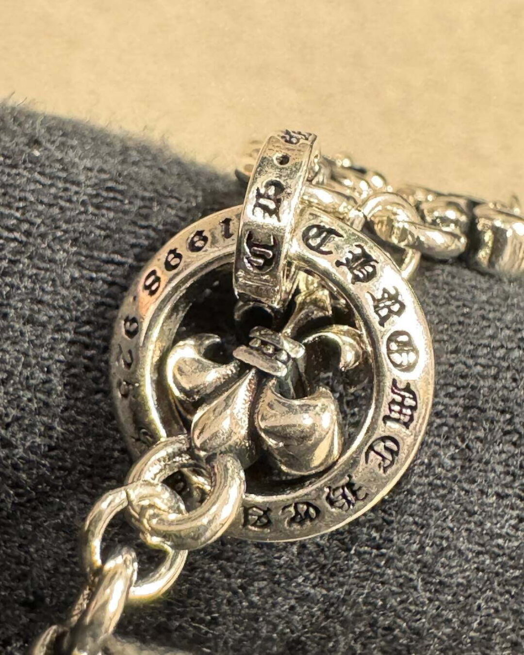 Колье Chrome Hearts