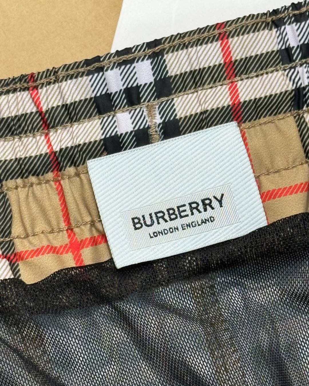 Шорты Burberry