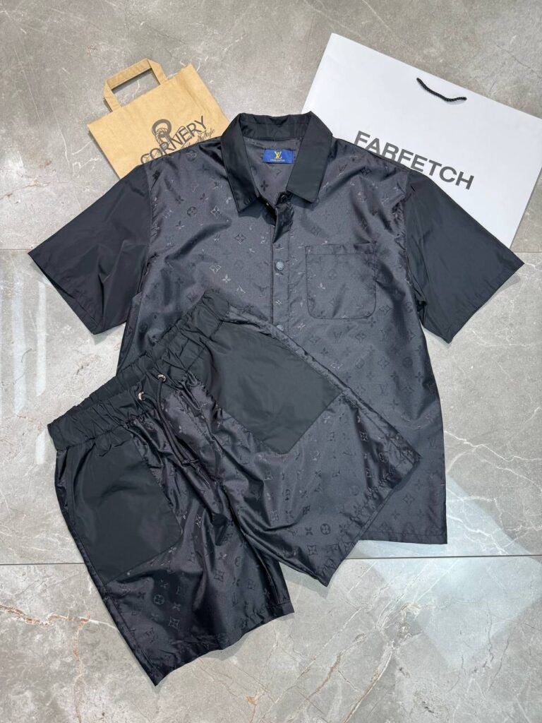 Костюм Louis Vuitton