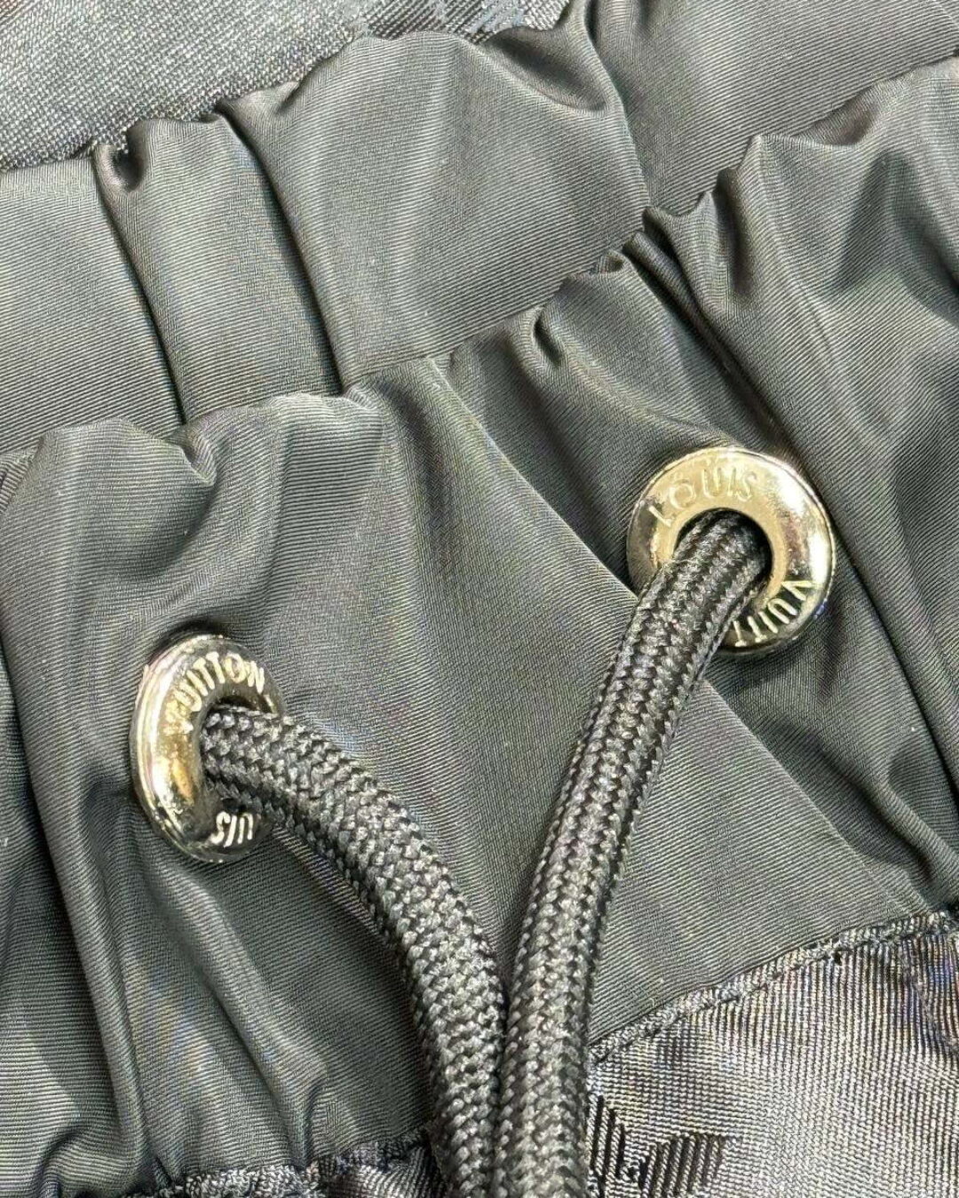 Костюм Louis Vuitton