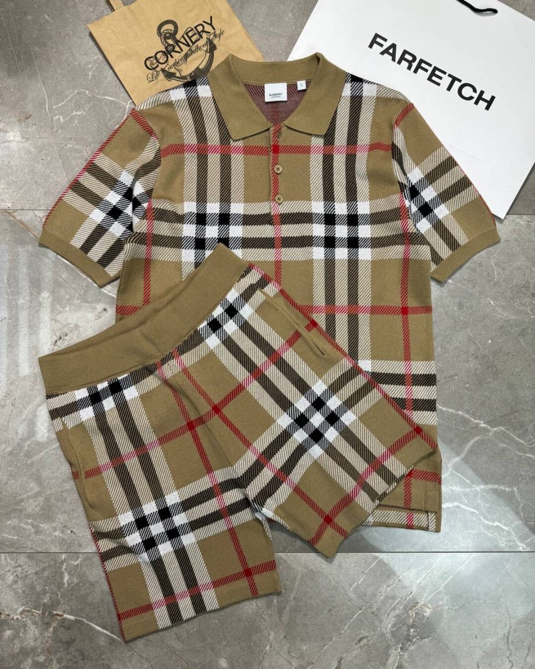 Костюм Burberry