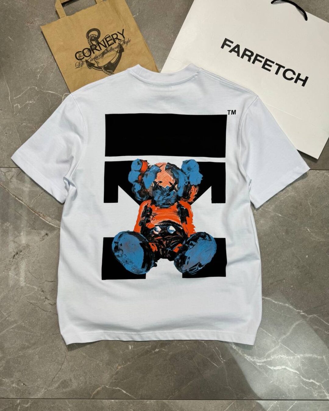 Футболка Off White x Kaws