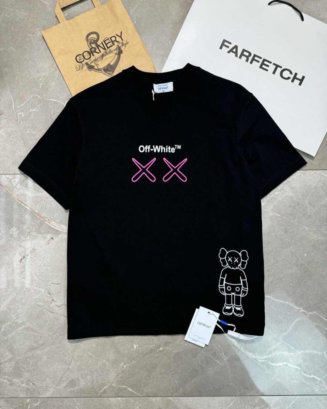 Футболка Off White x Kaws
