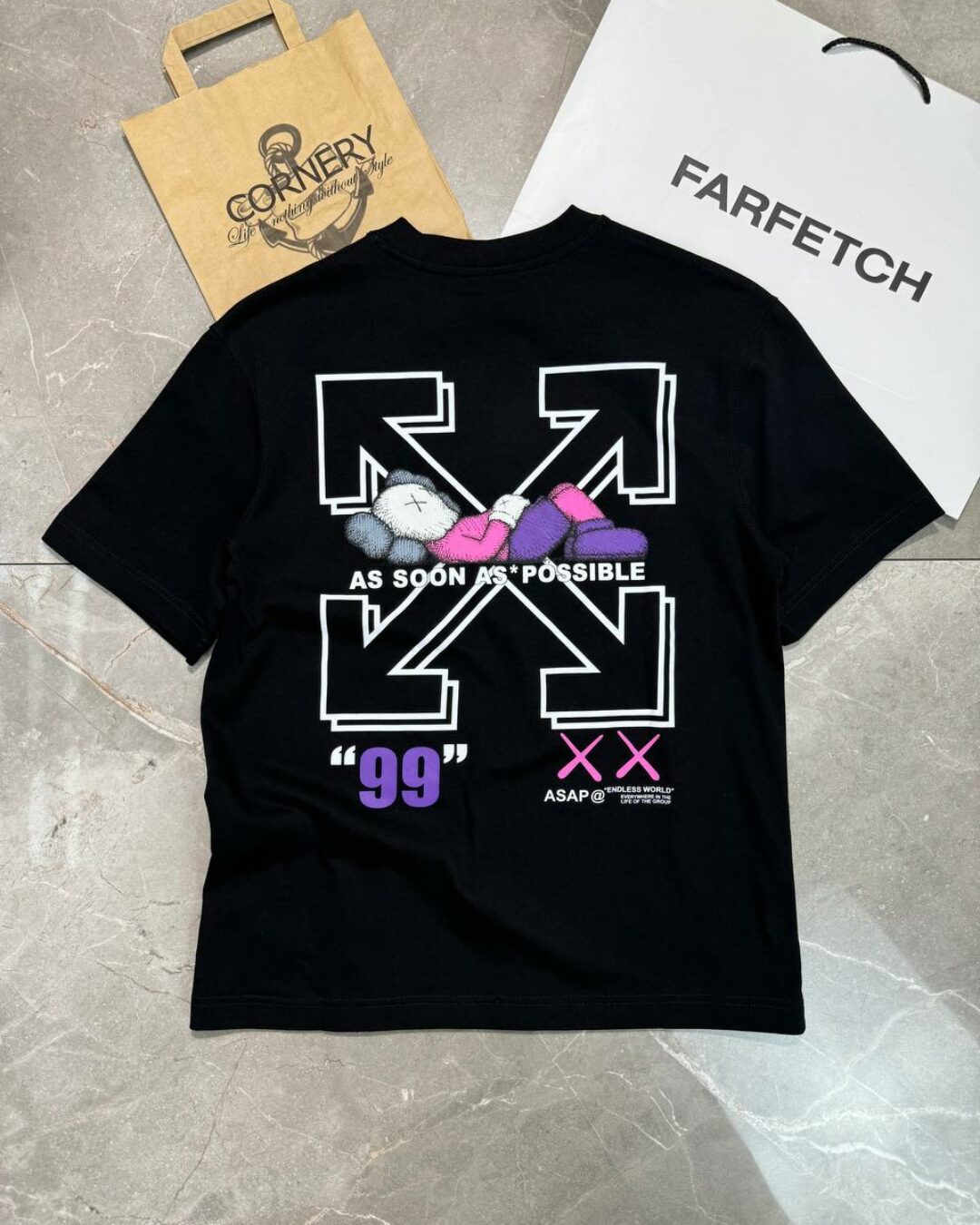 Футболка Off White x Kaws