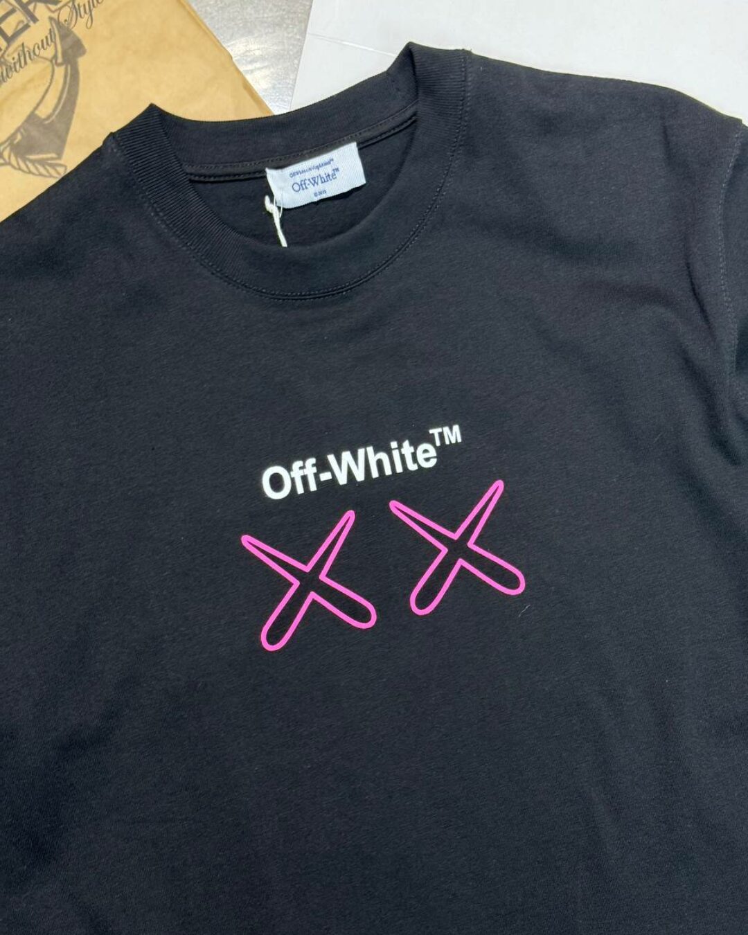 Футболка Off White x Kaws