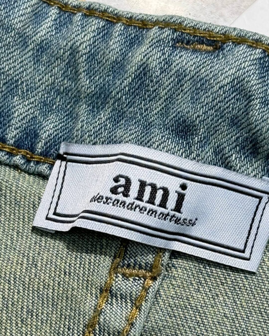 Джинсы Ami