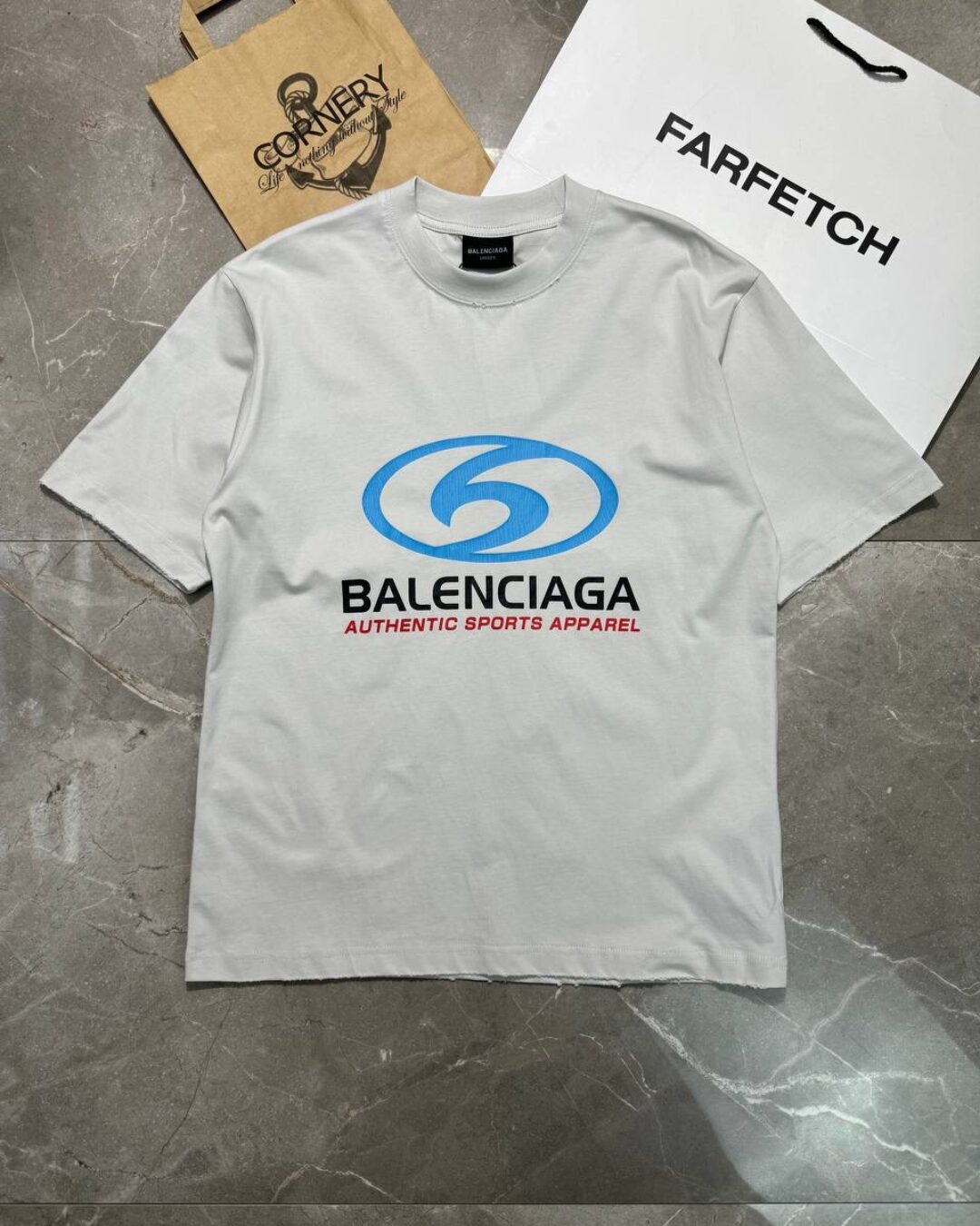 Футболка Balenciaga