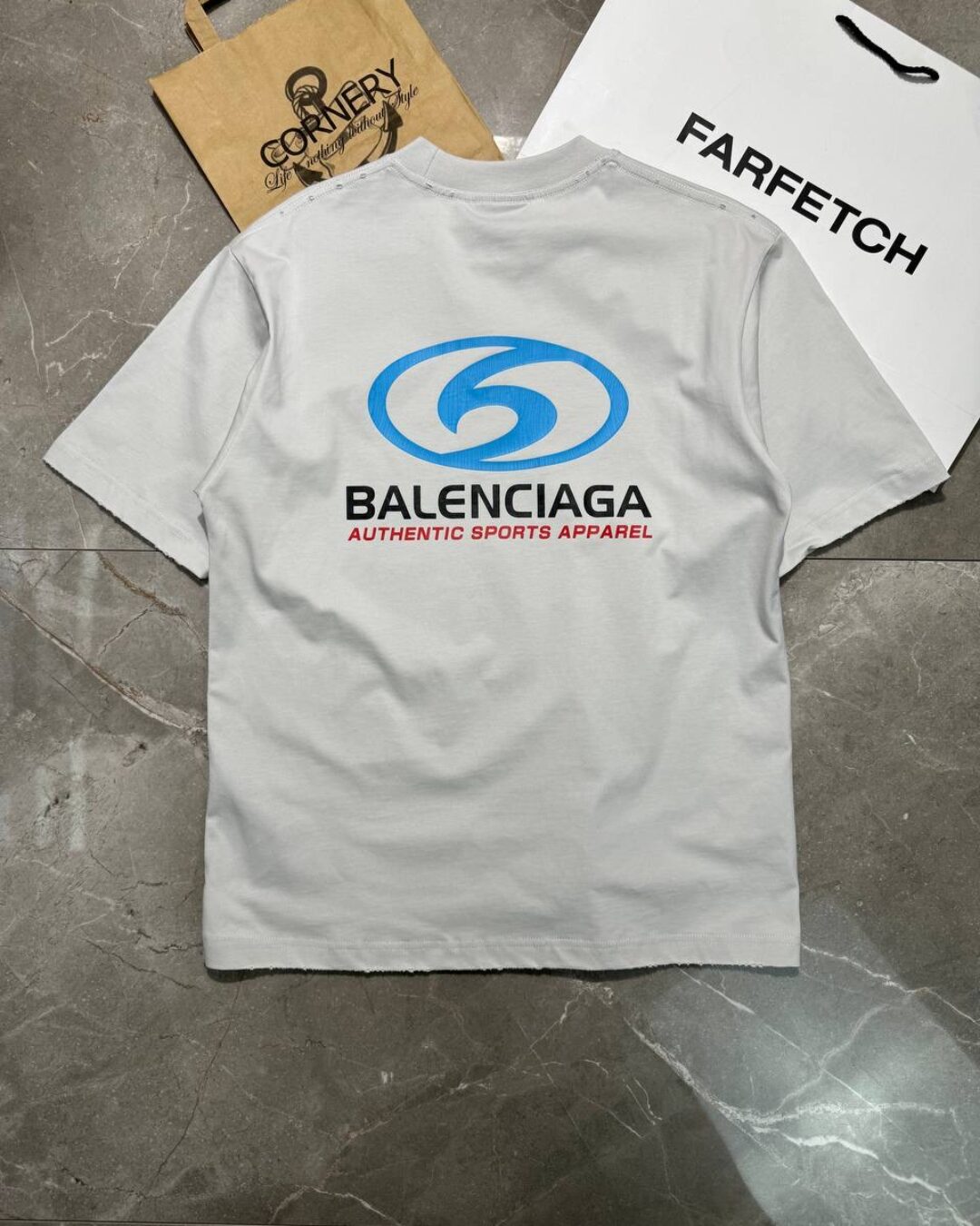 Футболка Balenciaga