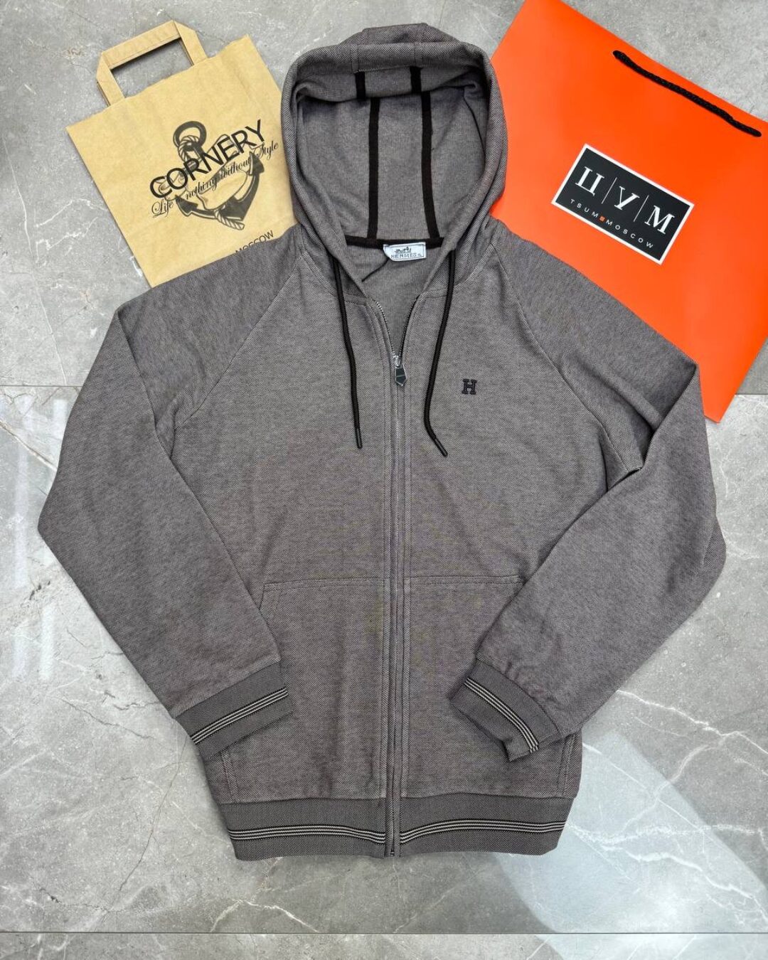 Костюм Hermes