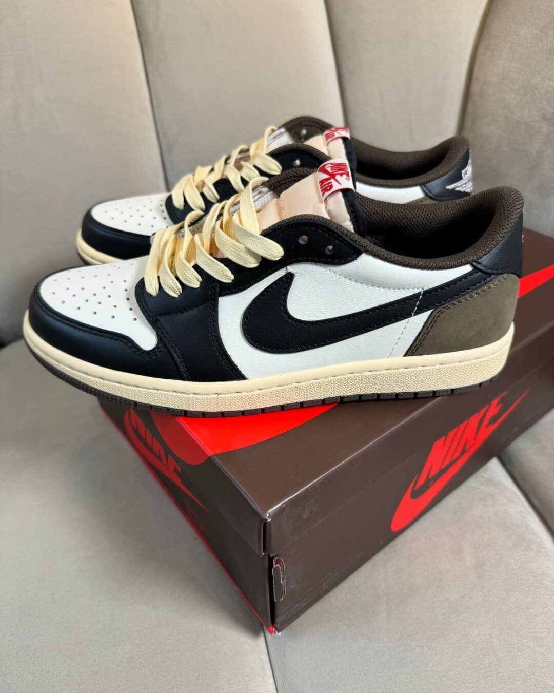 Кроссовки Nike