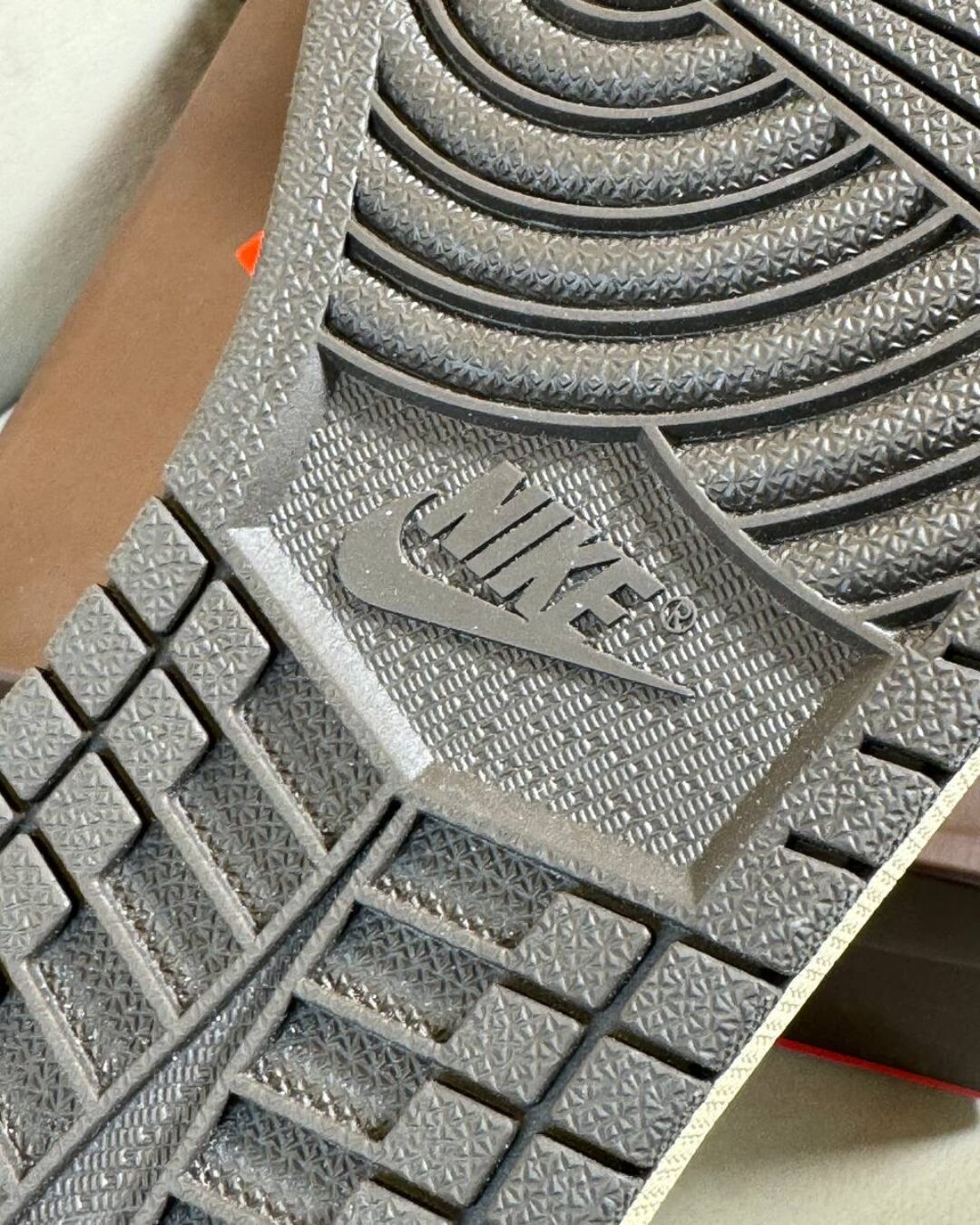 Кроссовки Nike