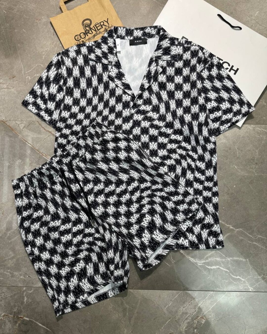 Костюм Amiri