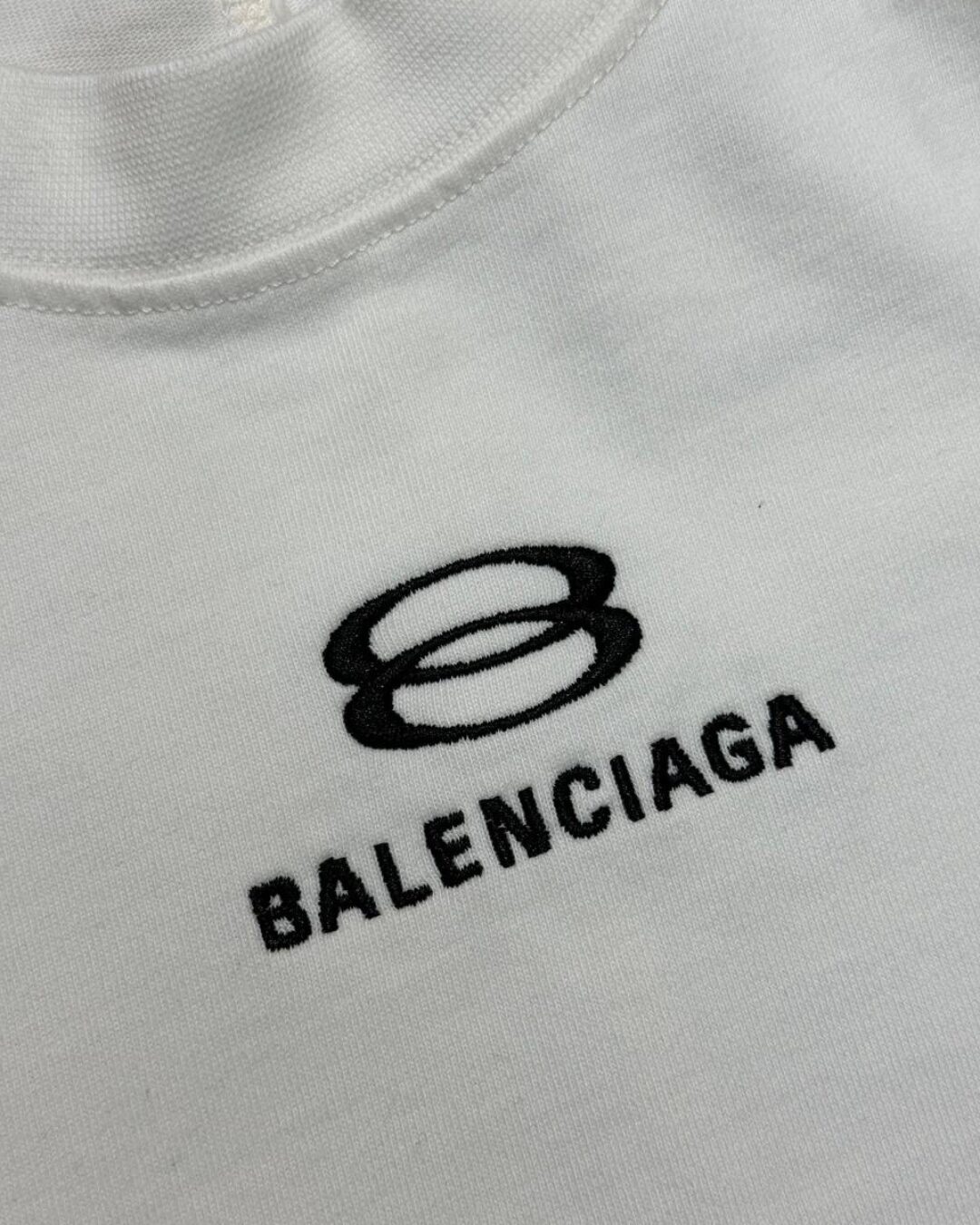 Футболка Balenciaga