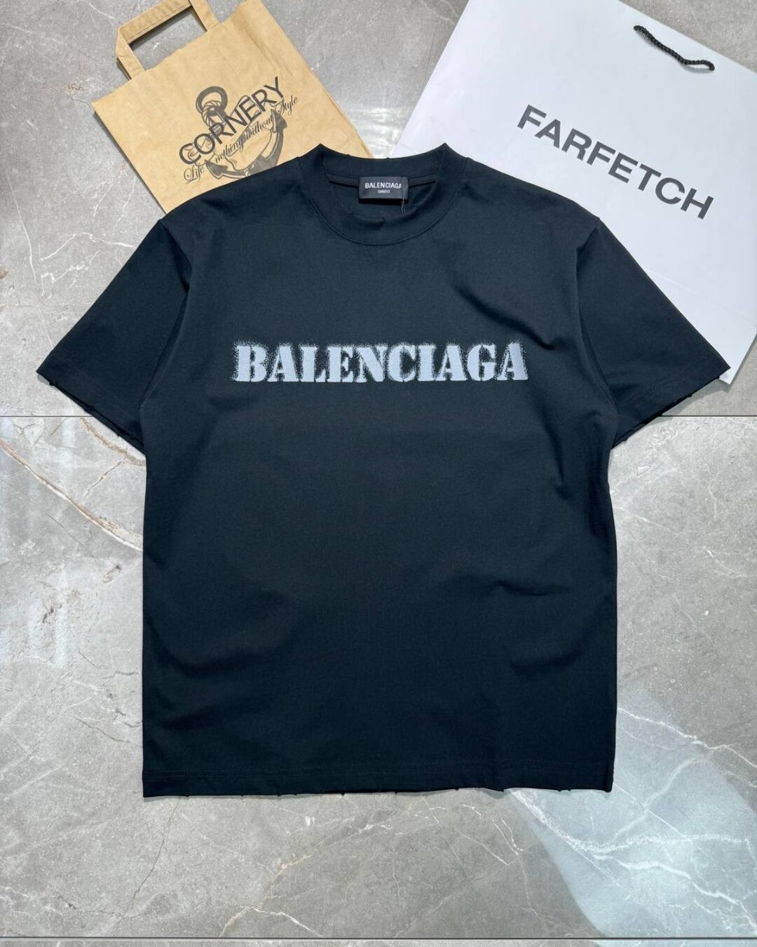 Футболка Balenciaga