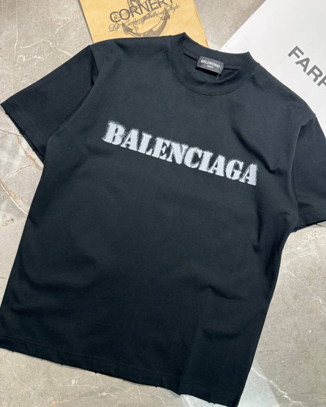 Футболка Balenciaga