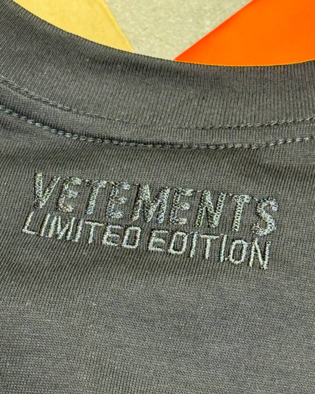 Футболка Vetements