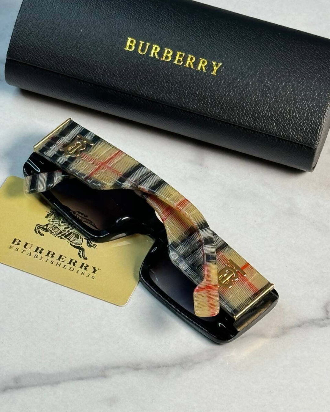 Очки Burberry