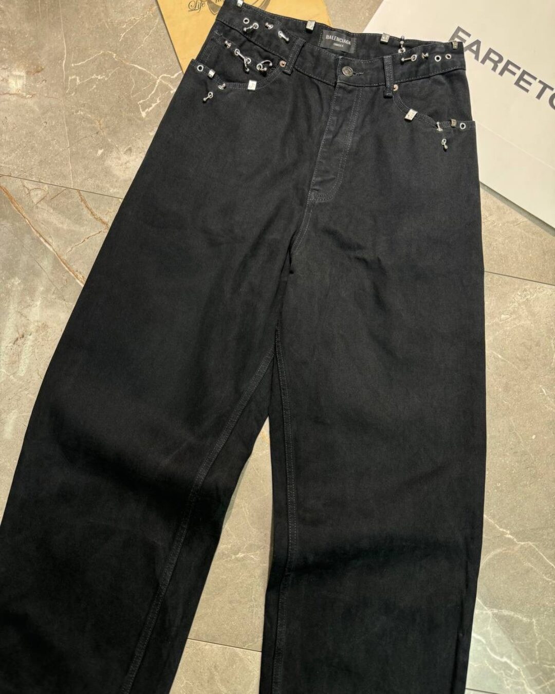 Джинсы Balenciaga