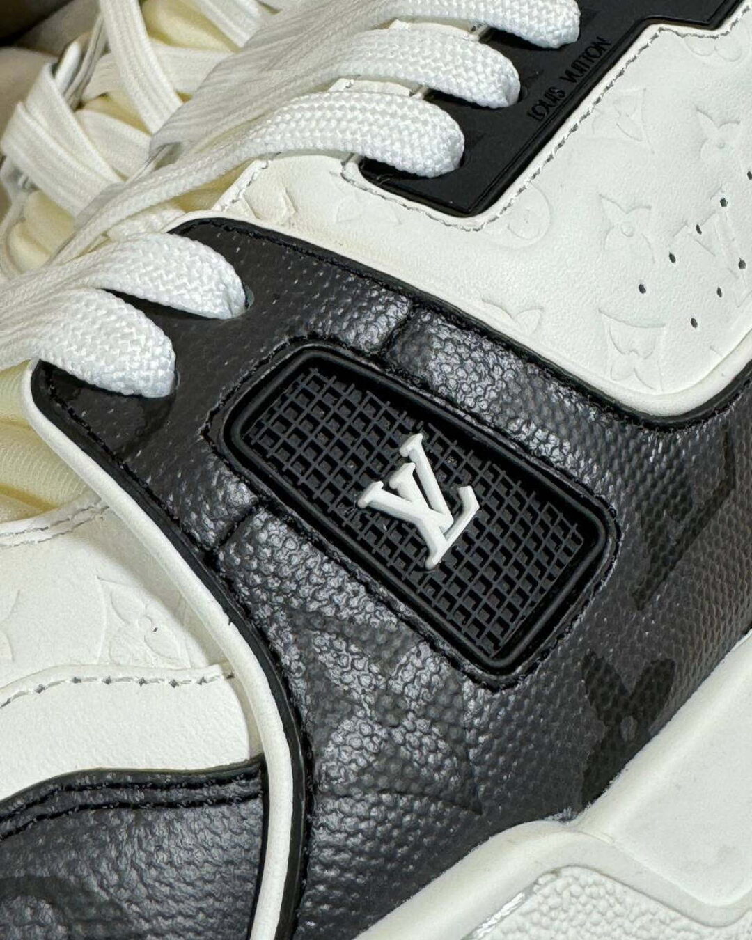 Кроссовки Louis Vuitton Trainer