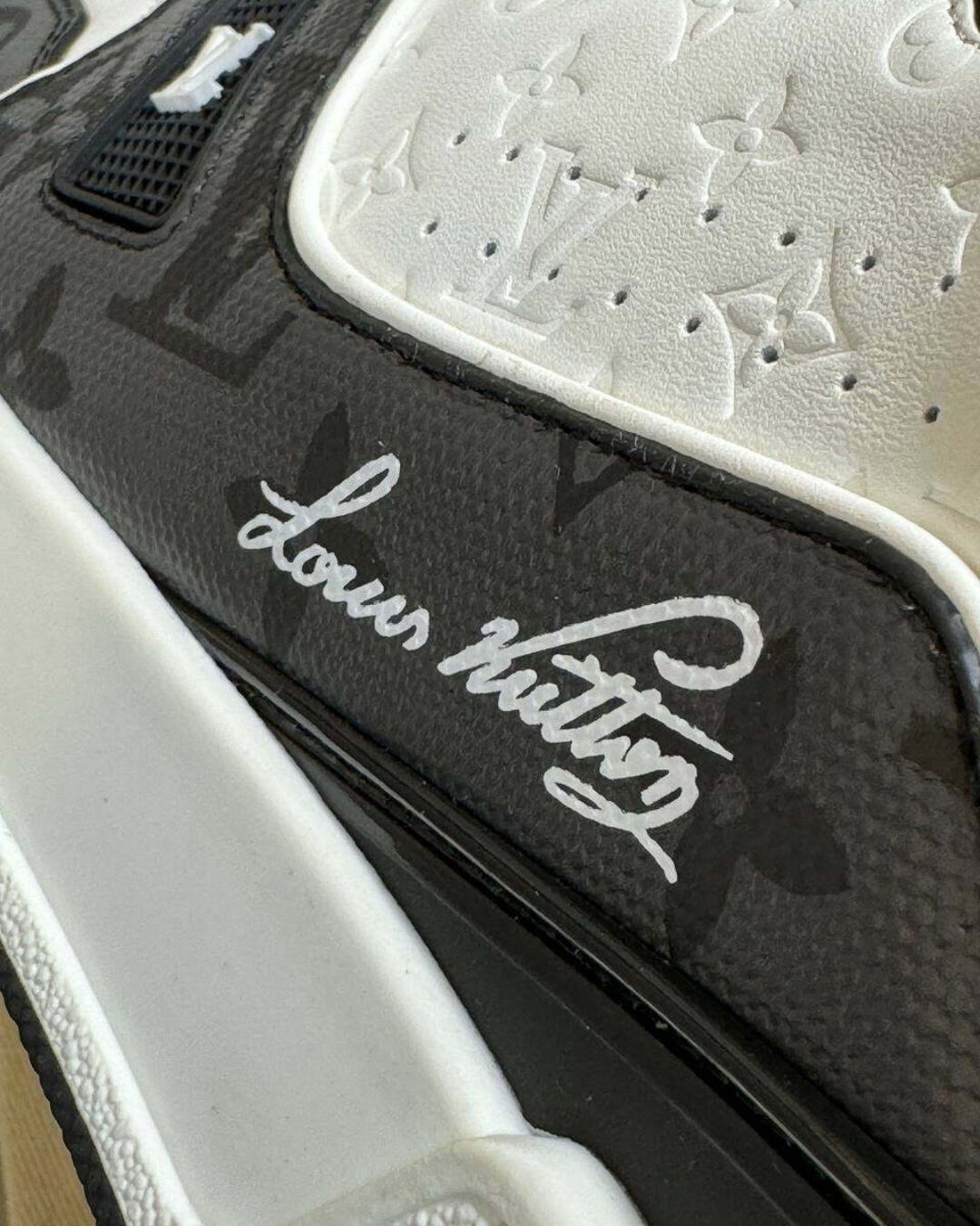 Кроссовки Louis Vuitton Trainer