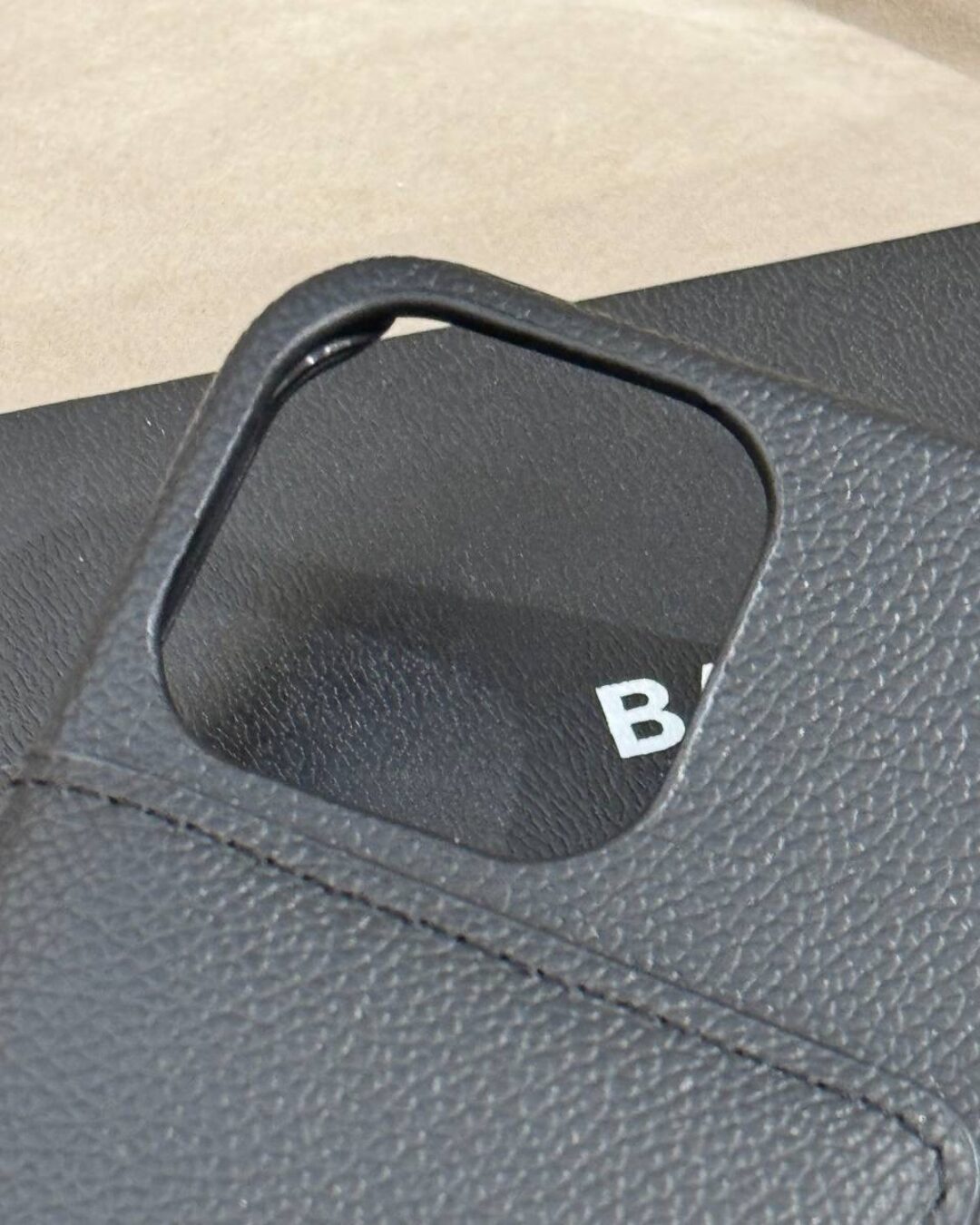 Чехол Balenciaga (IPhone 15 Pro Max)