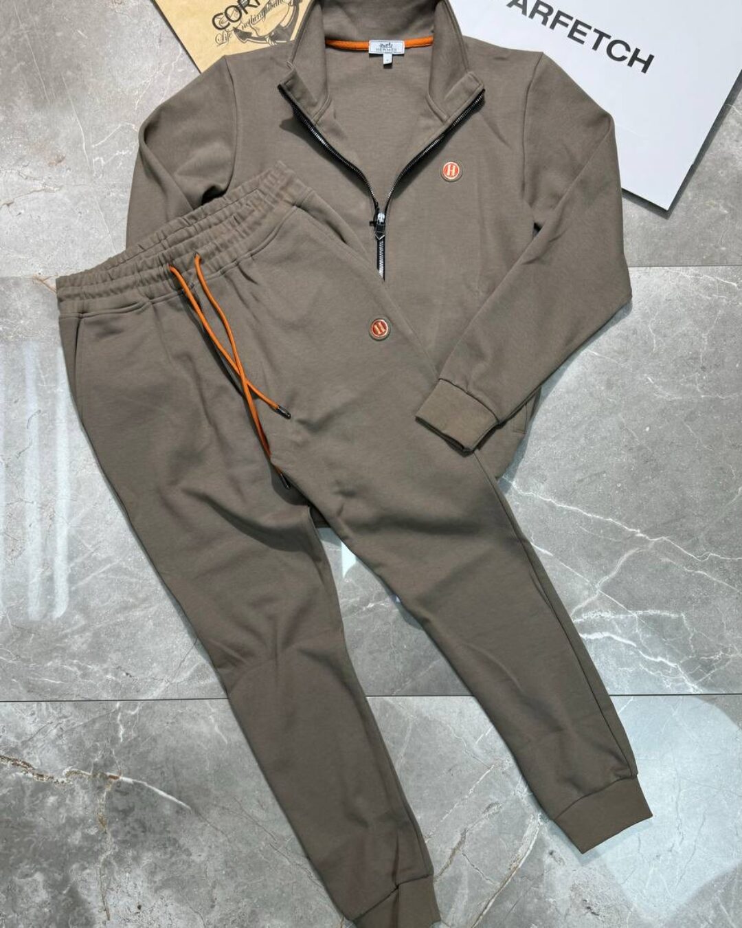 Костюм Hermes