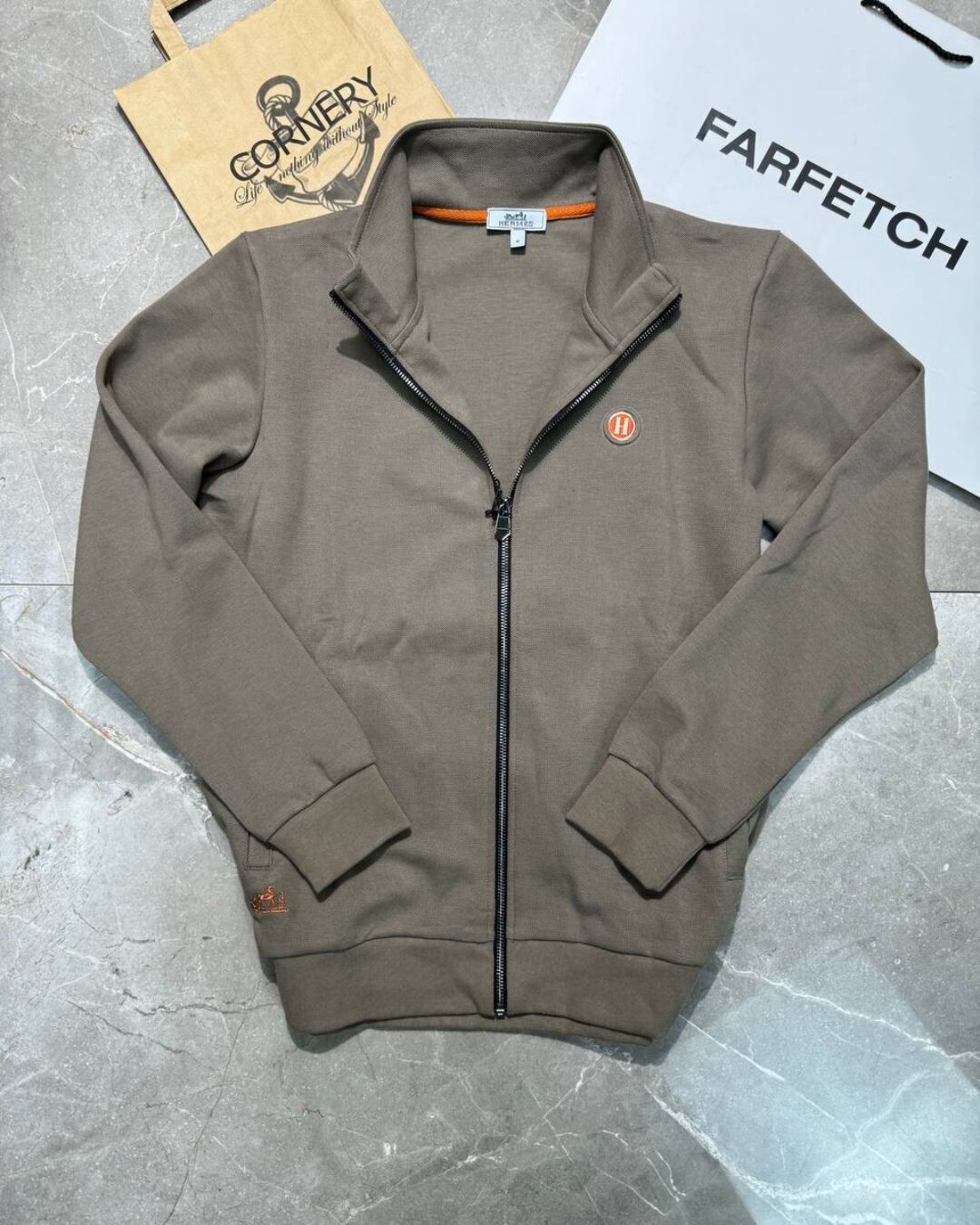 Костюм Hermes