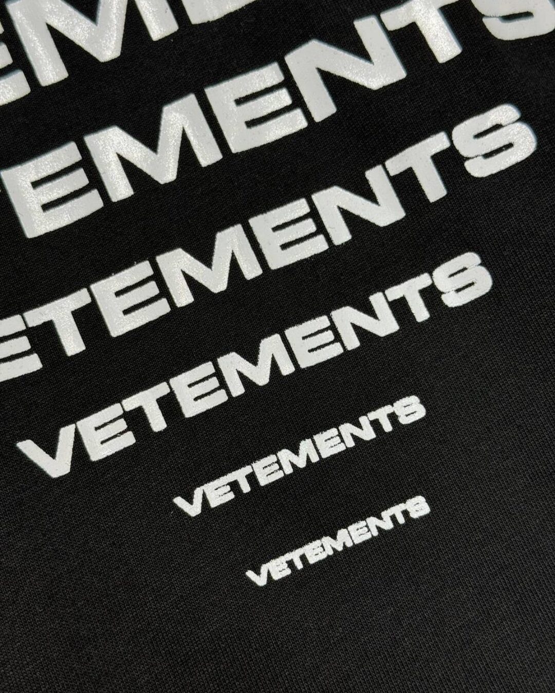 Футболка Vetements
