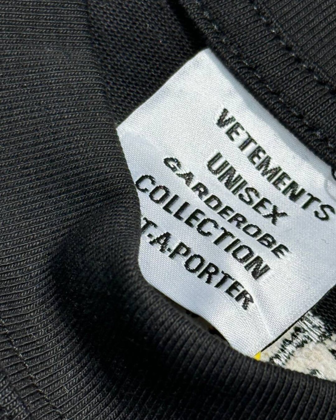 Футболка Vetements