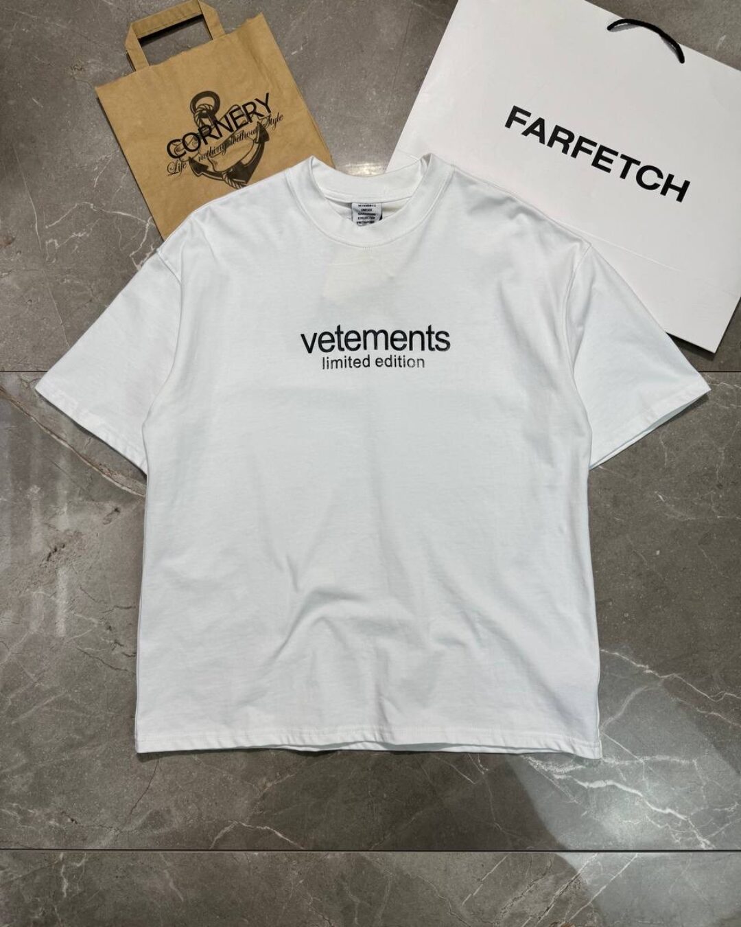 Футболка Vetements