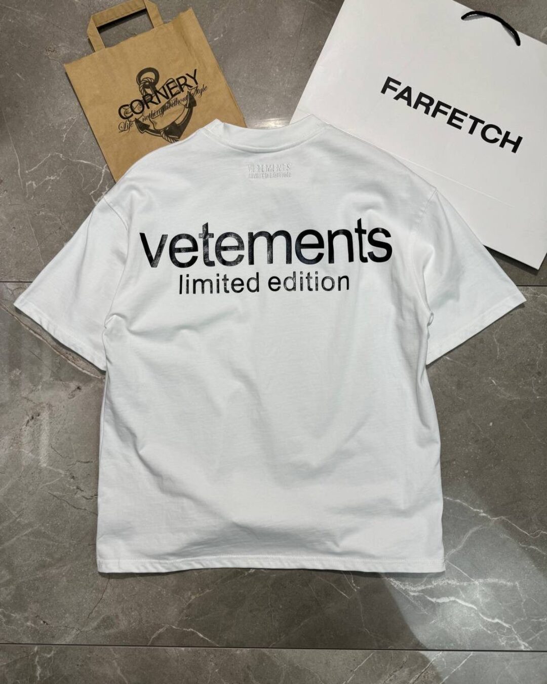 Футболка Vetements