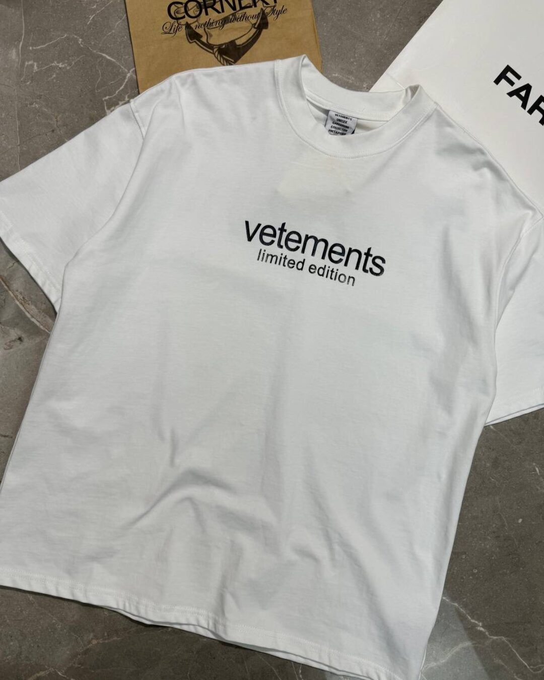 Футболка Vetements