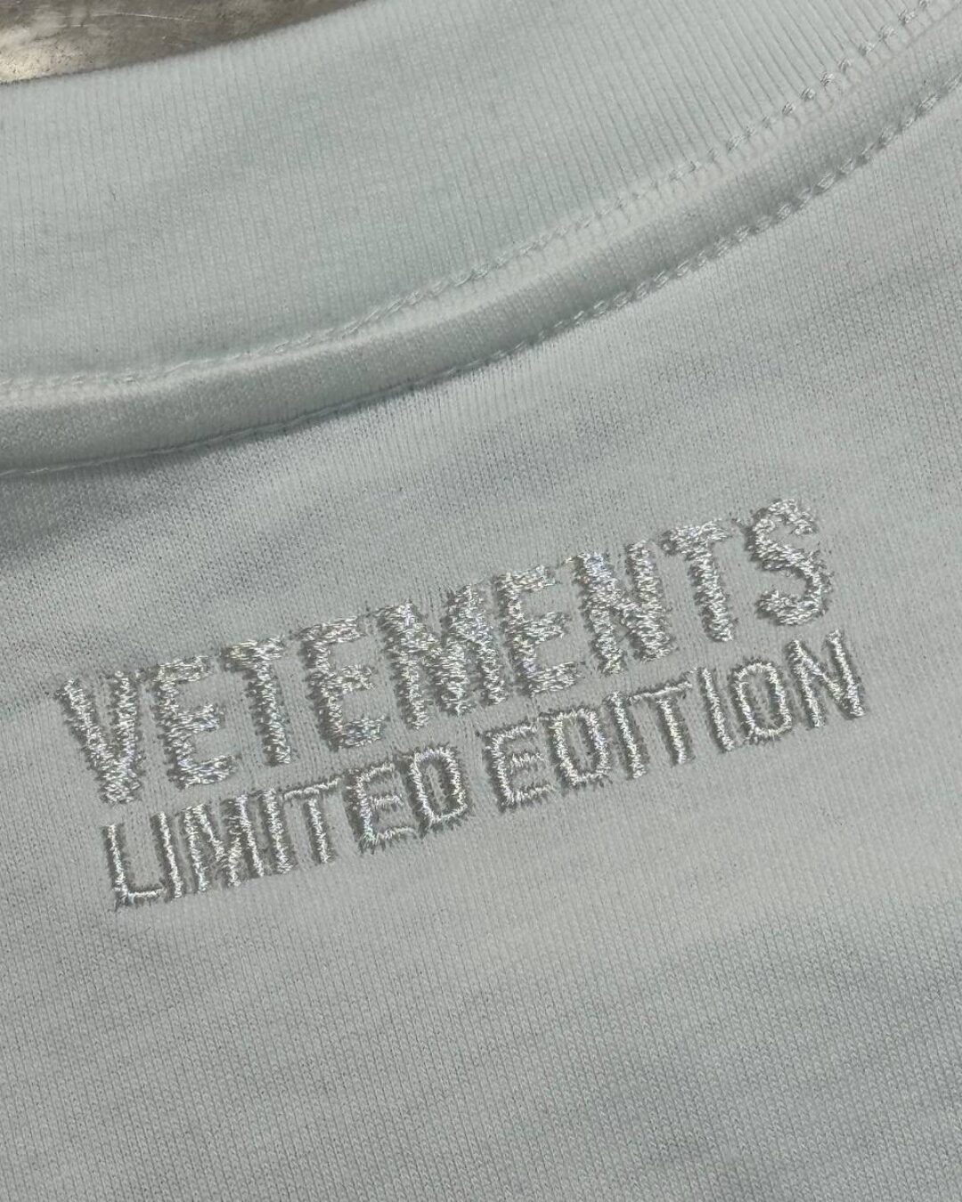 Футболка Vetements