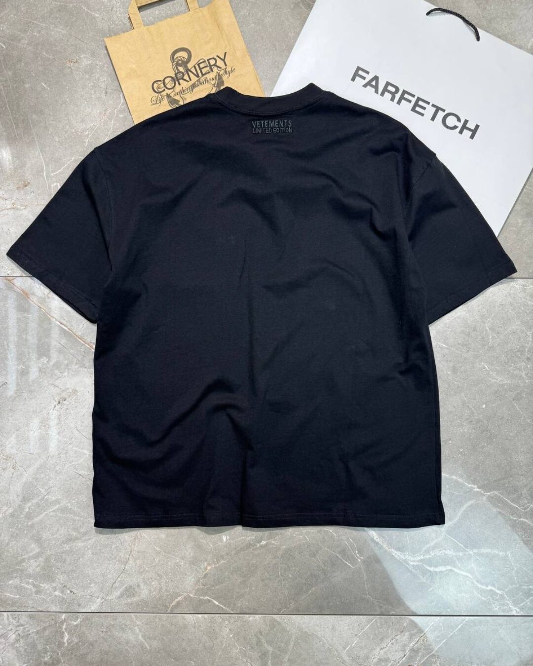 Футболка Vetements