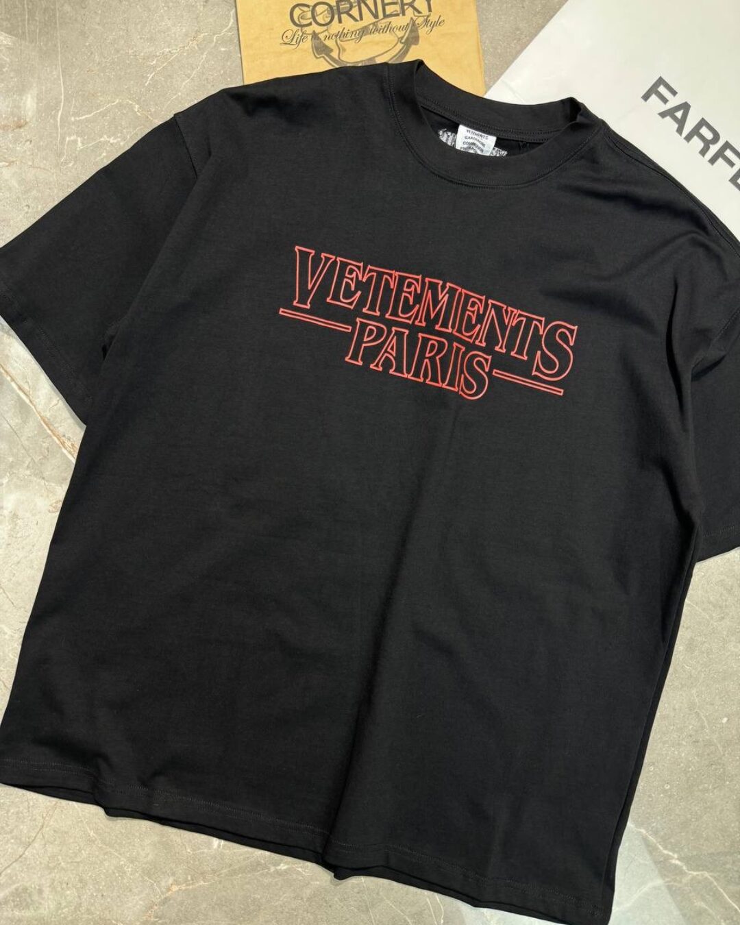 Футболка Vetements