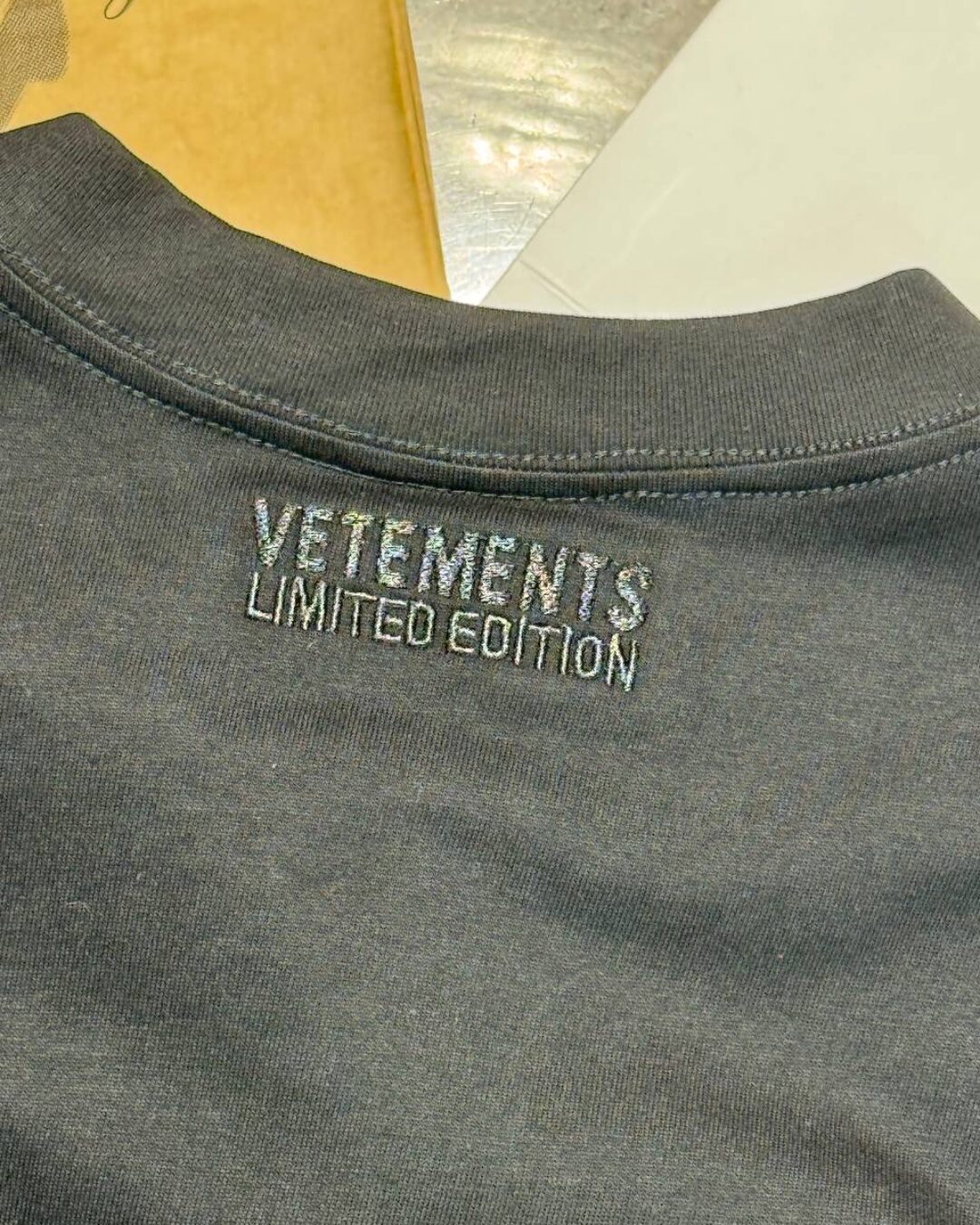 Футболка Vetements