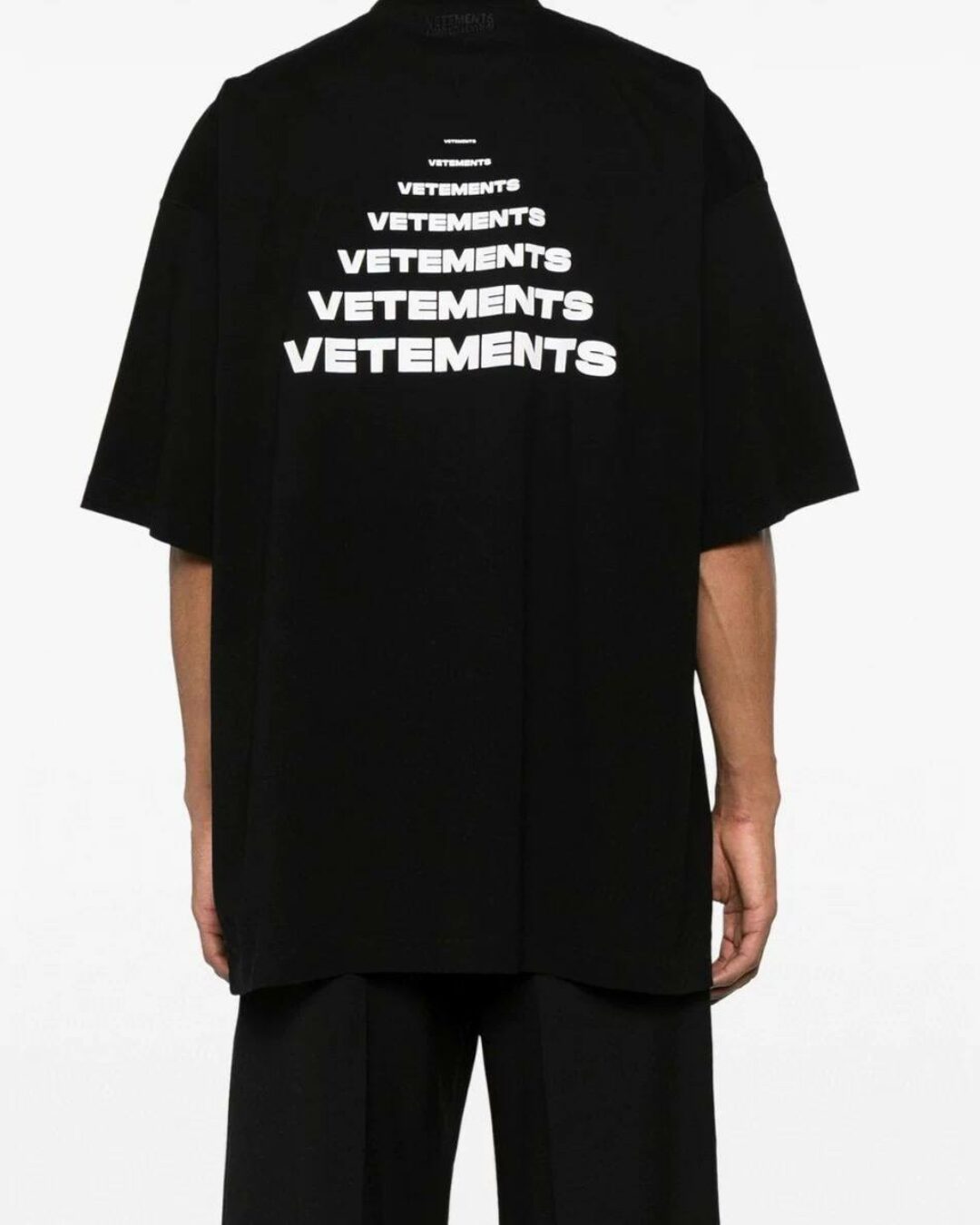 Футболка Vetements
