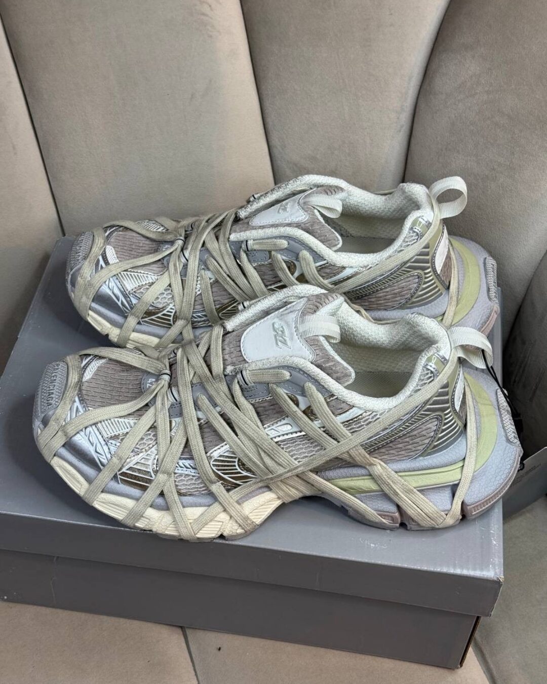 Кроссовки Balenciaga 3XL Extreme Lace Sneaker Light Beige