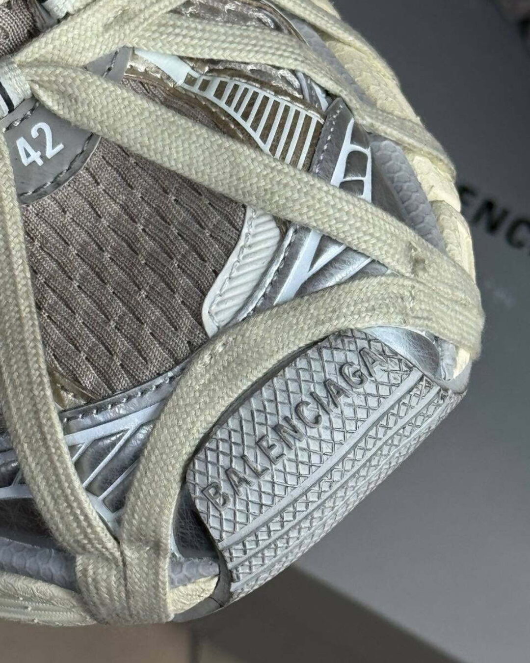 Кроссовки Balenciaga 3XL Extreme Lace Sneaker Light Beige — фото 5