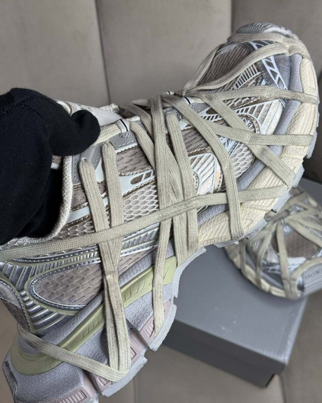 Кроссовки Balenciaga 3XL Extreme Lace Sneaker Light Beige — фото 6