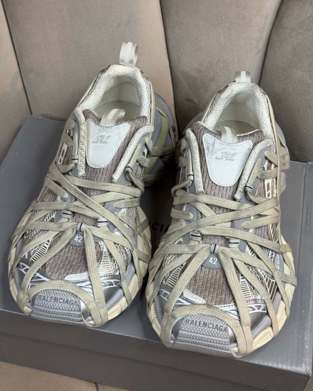 Кроссовки Balenciaga 3XL Extreme Lace Sneaker Light Beige — фото 3