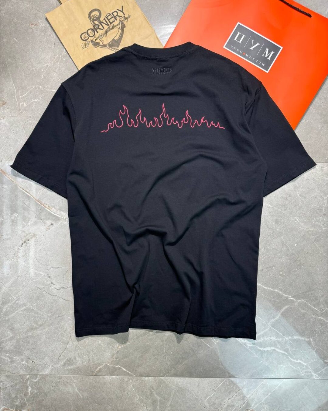 Футболка Vetements