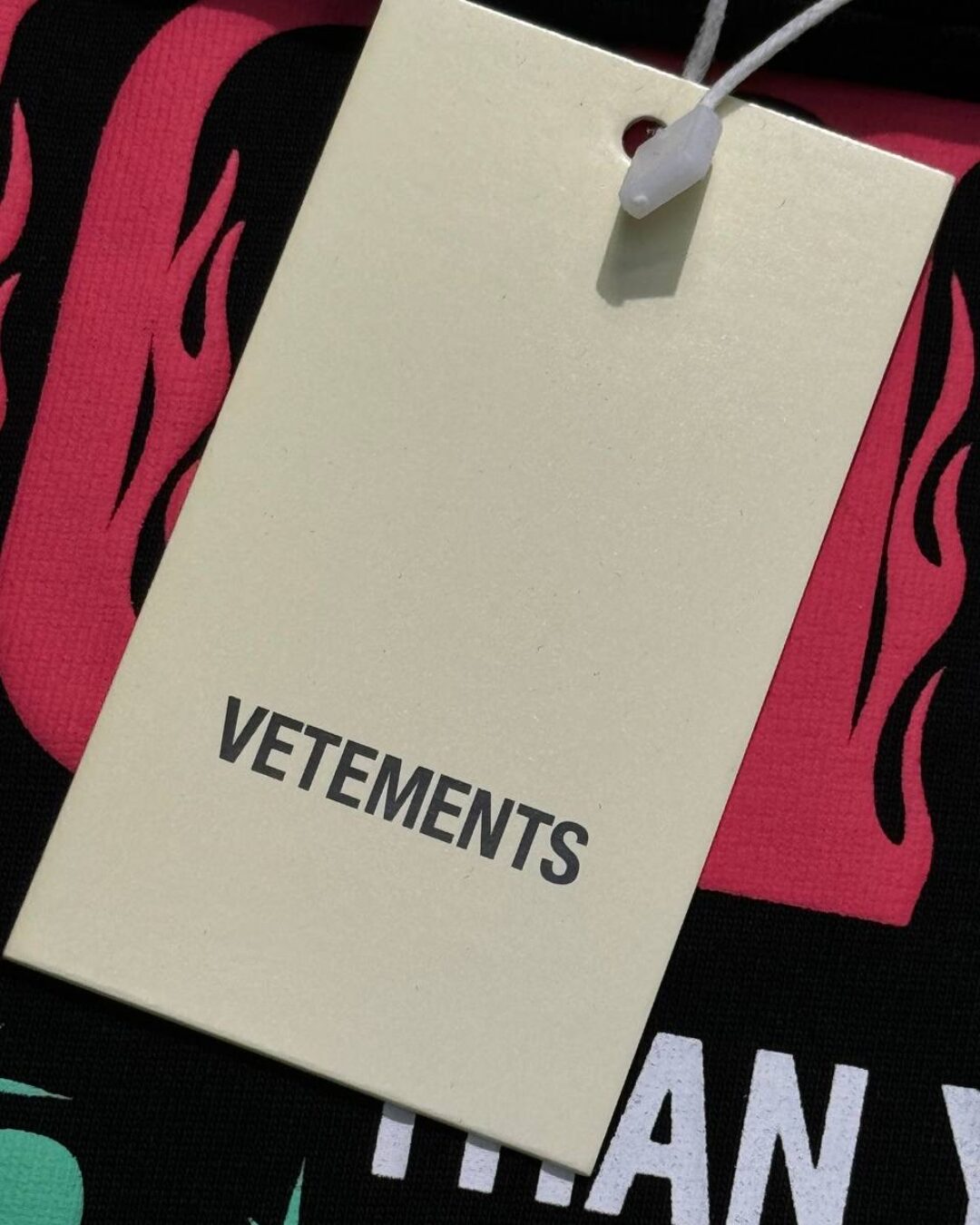 Футболка Vetements