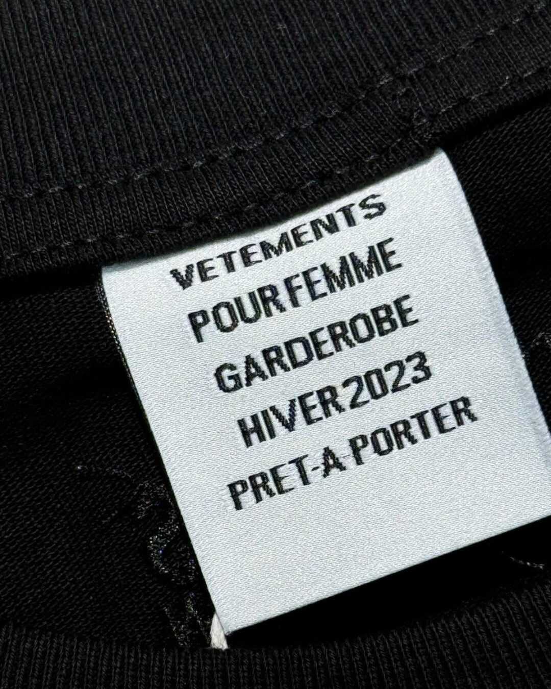 Футболка Vetements