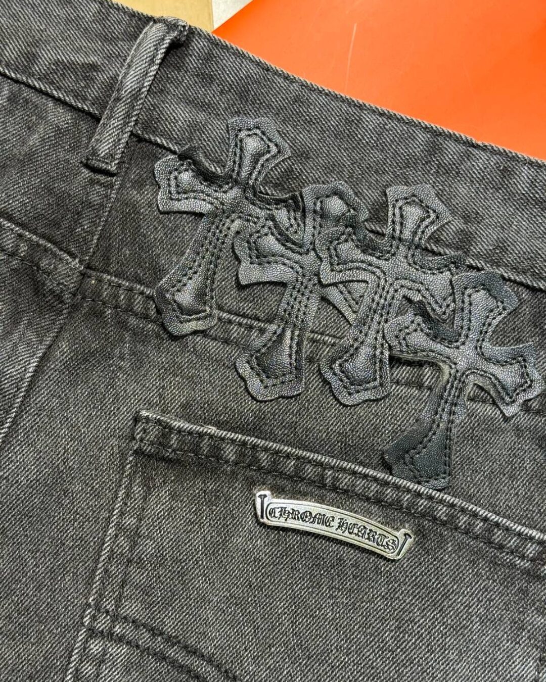 Джинсы Chrome Hearts