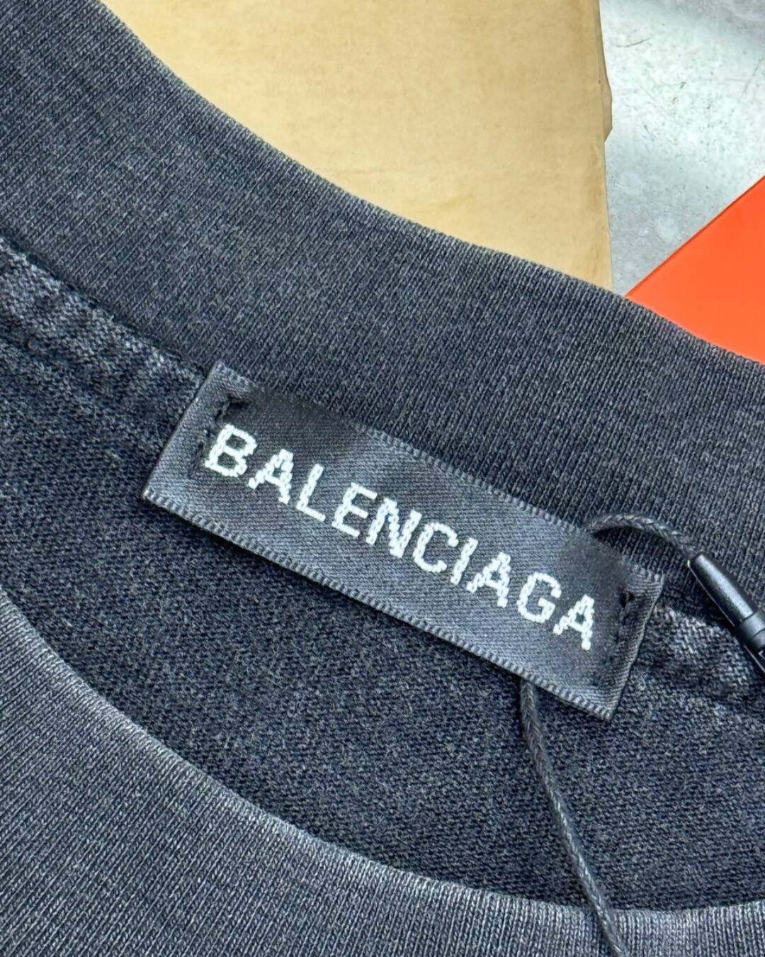 Футболка Balenciaga — фото 9