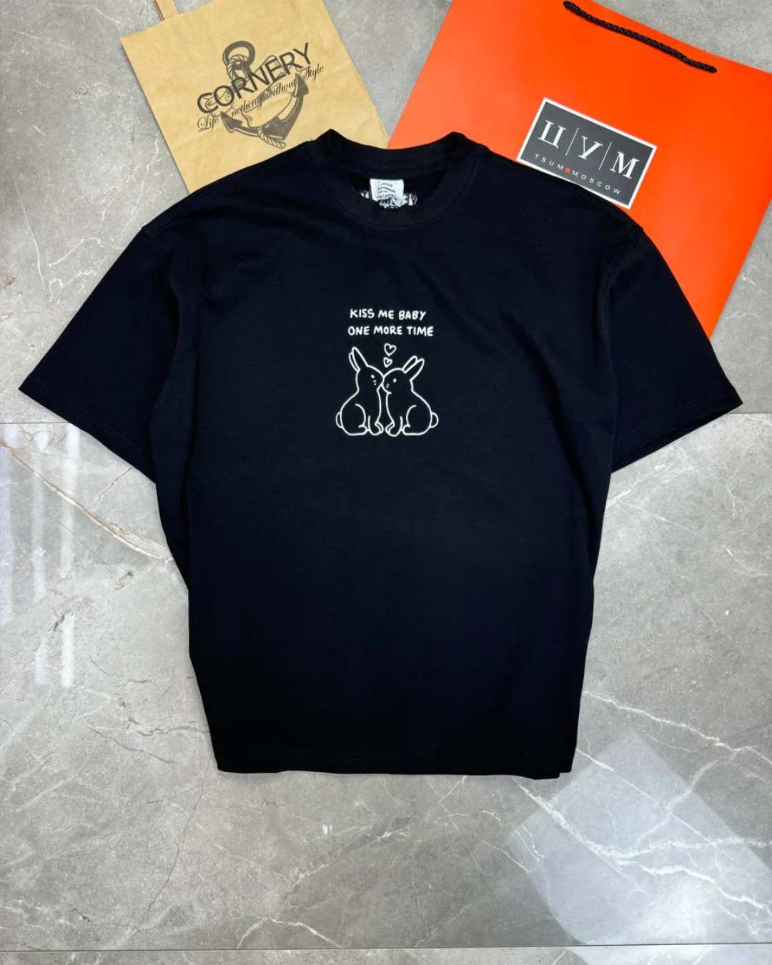 Футболка Vetements Kiss Me Baby