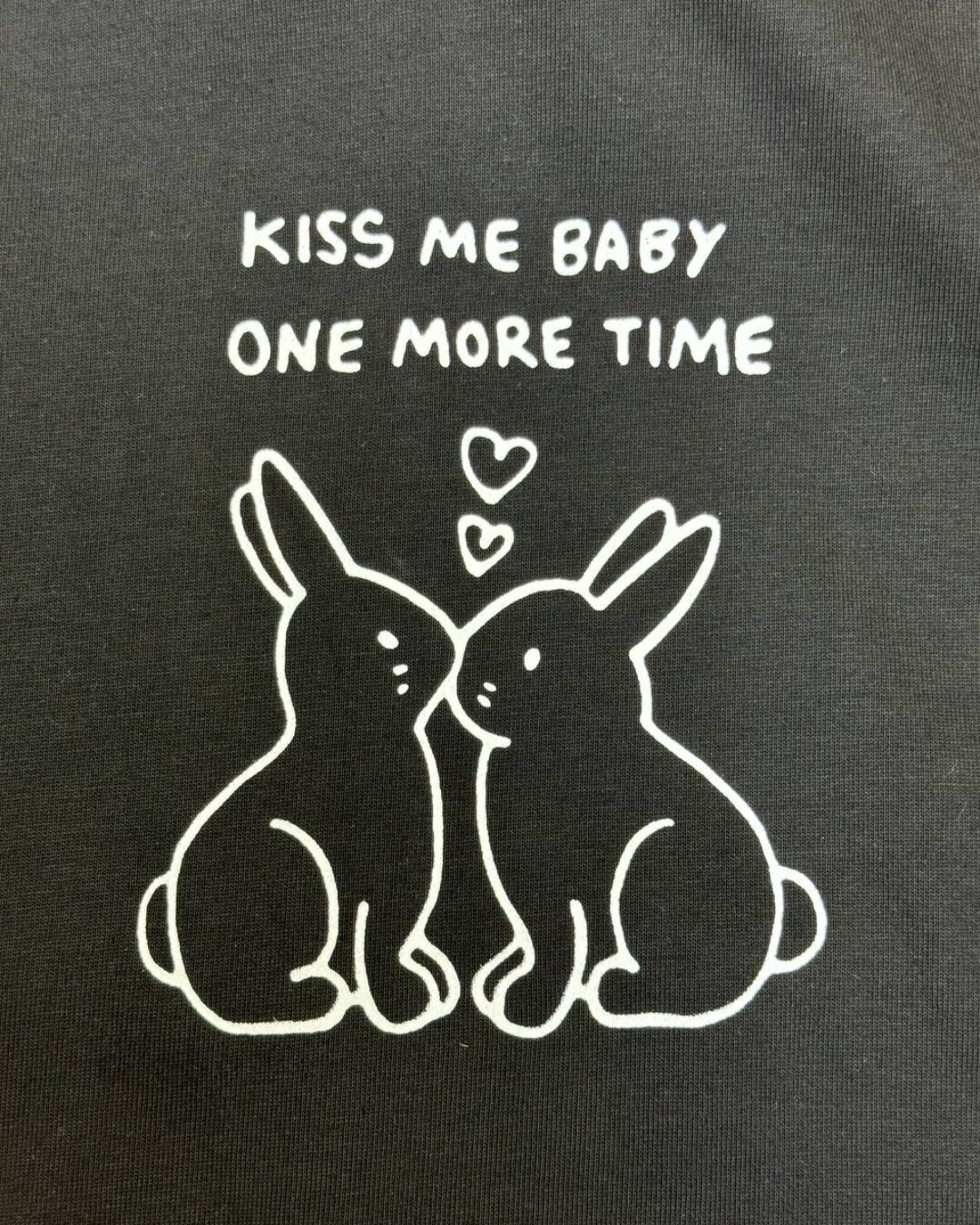 Футболка Vetements Kiss Me Baby
