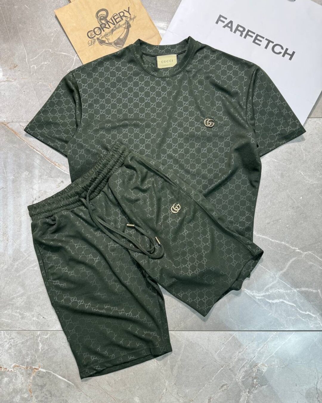 Костюм Gucci